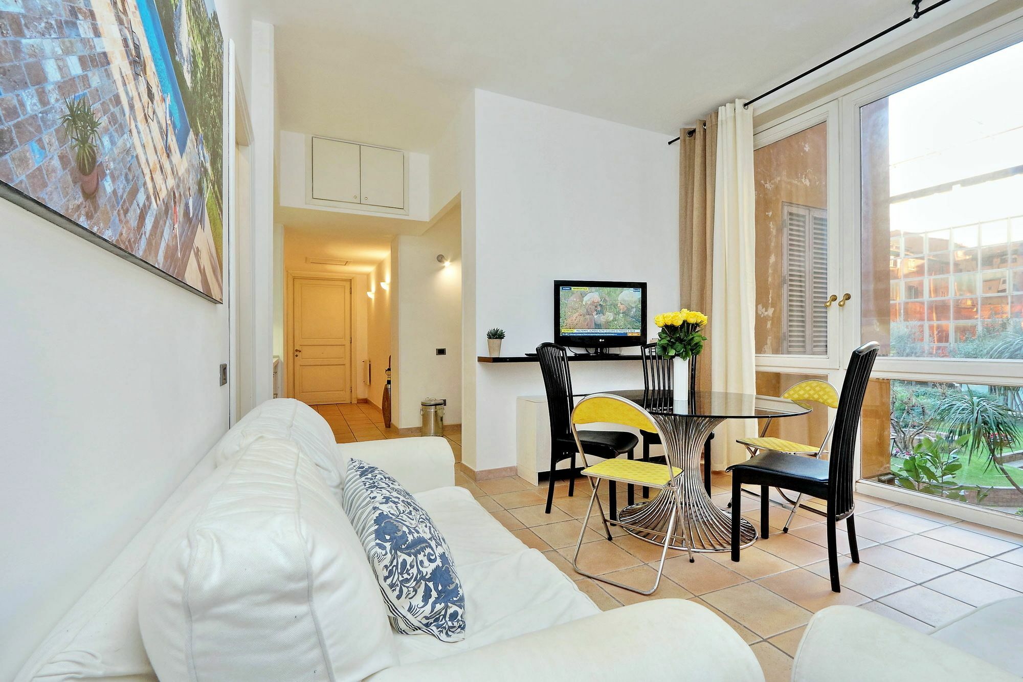 Unique Spanish Steps Apartment