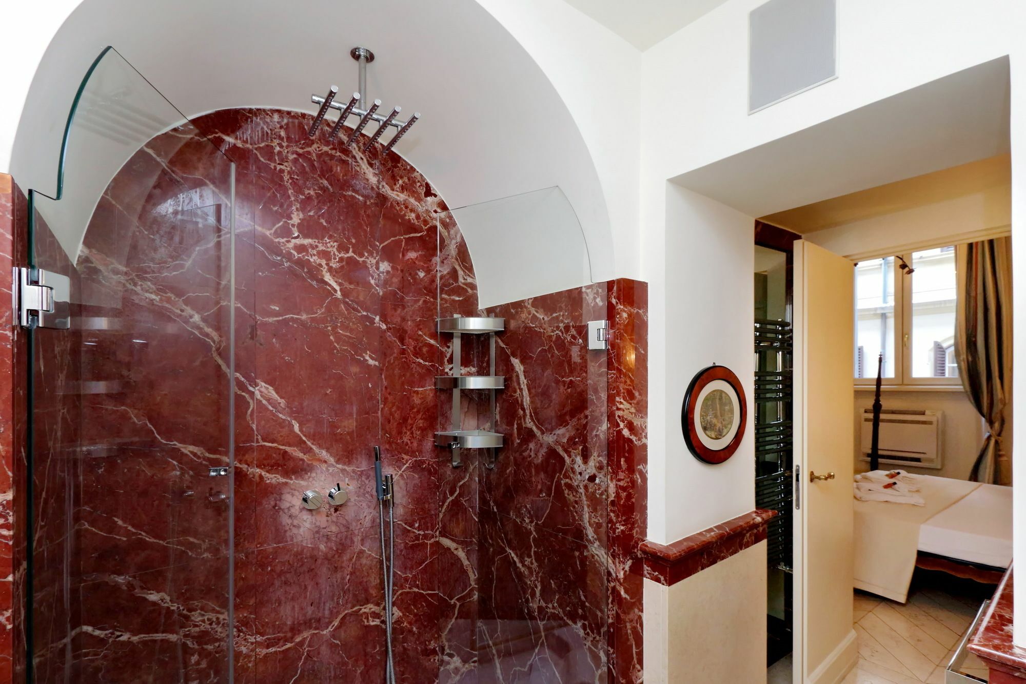 Unique Spanish Steps Apartment Rome
