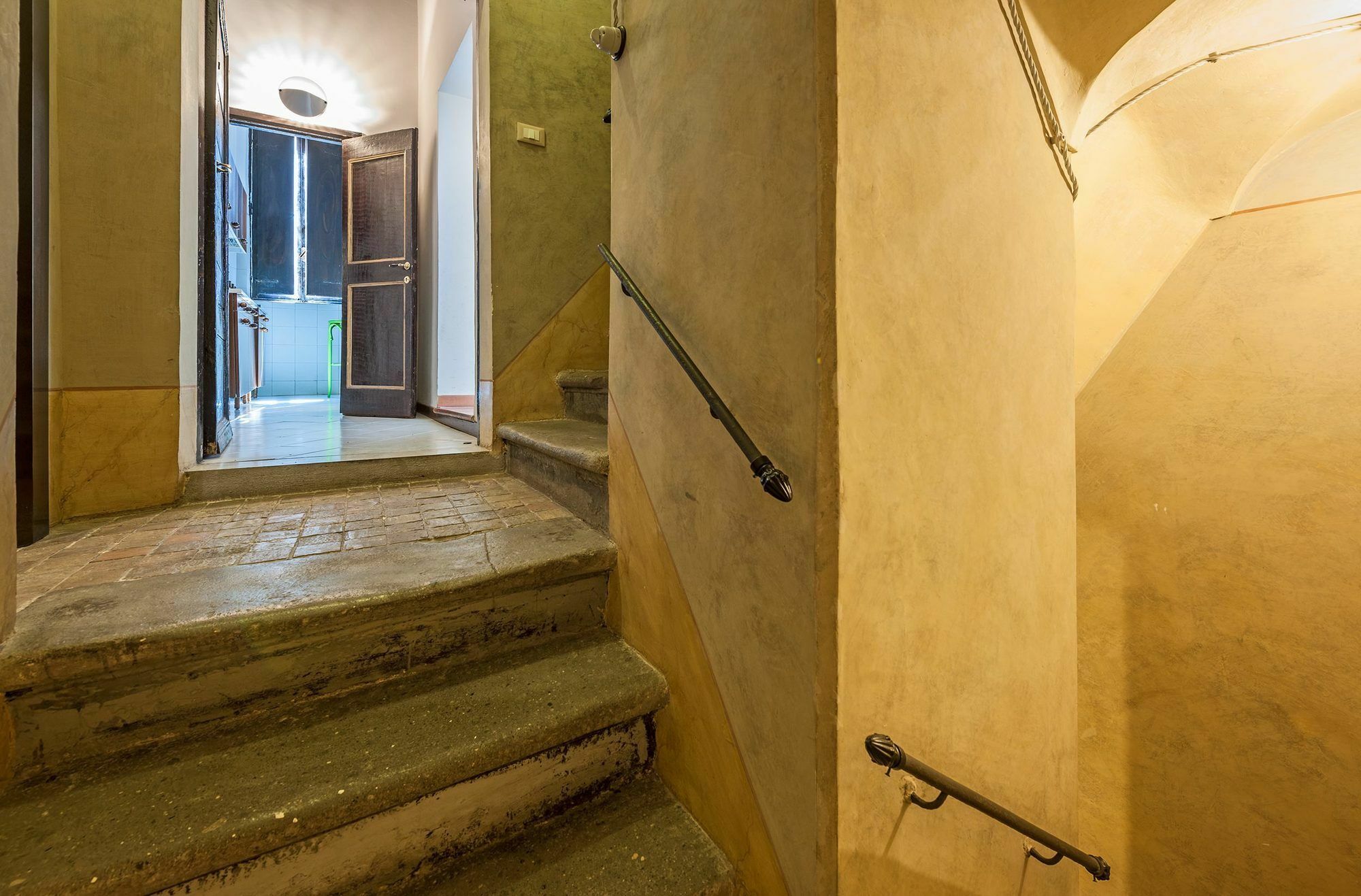 Unique Spanish Steps Apartment