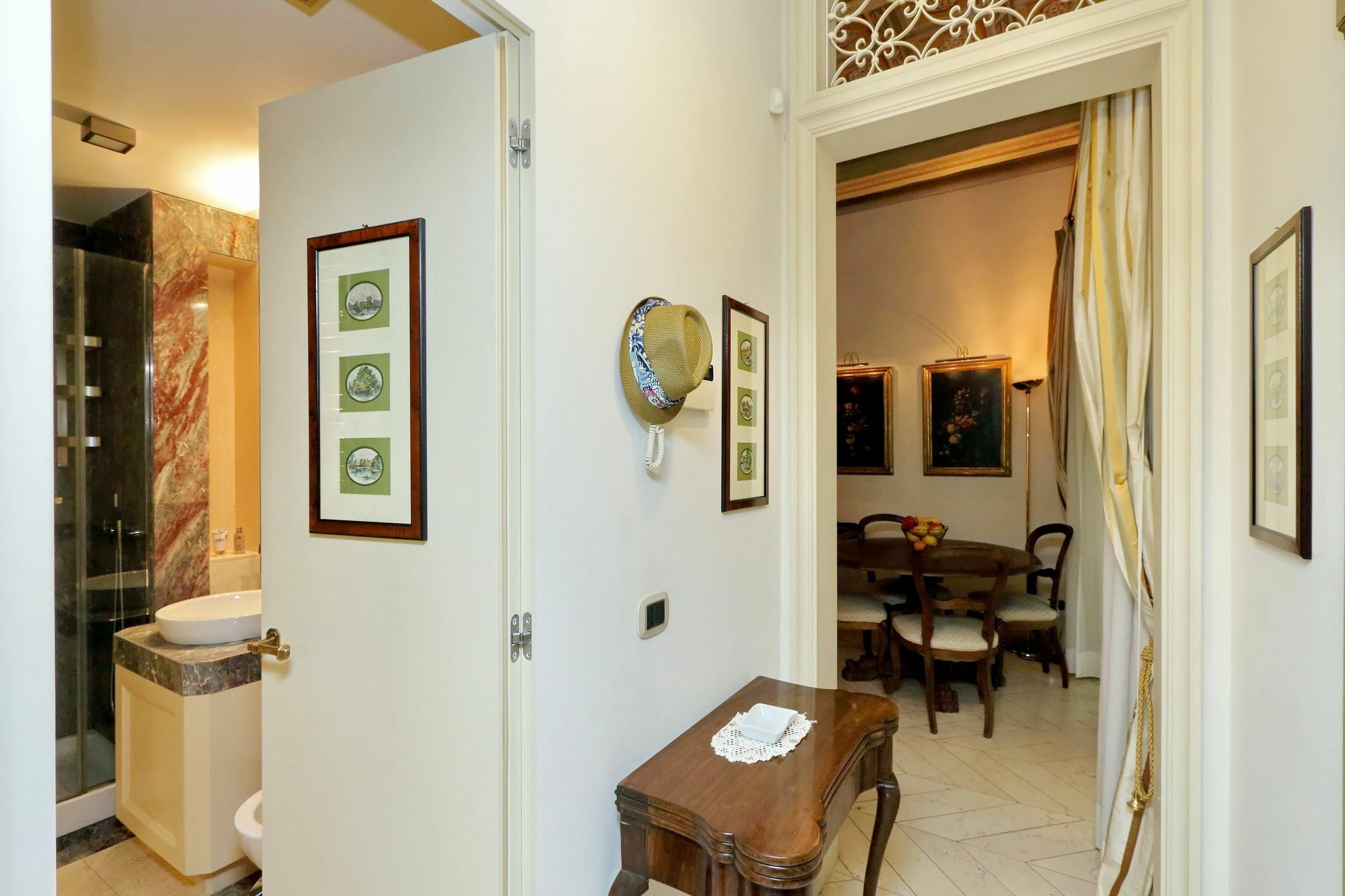 Unique Spanish Steps Apartment